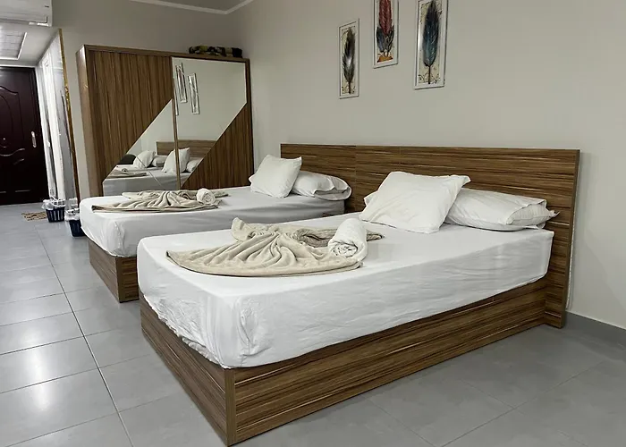 Apartmanhotel Luxury Seaview With Pool Scandic Gurdaka
